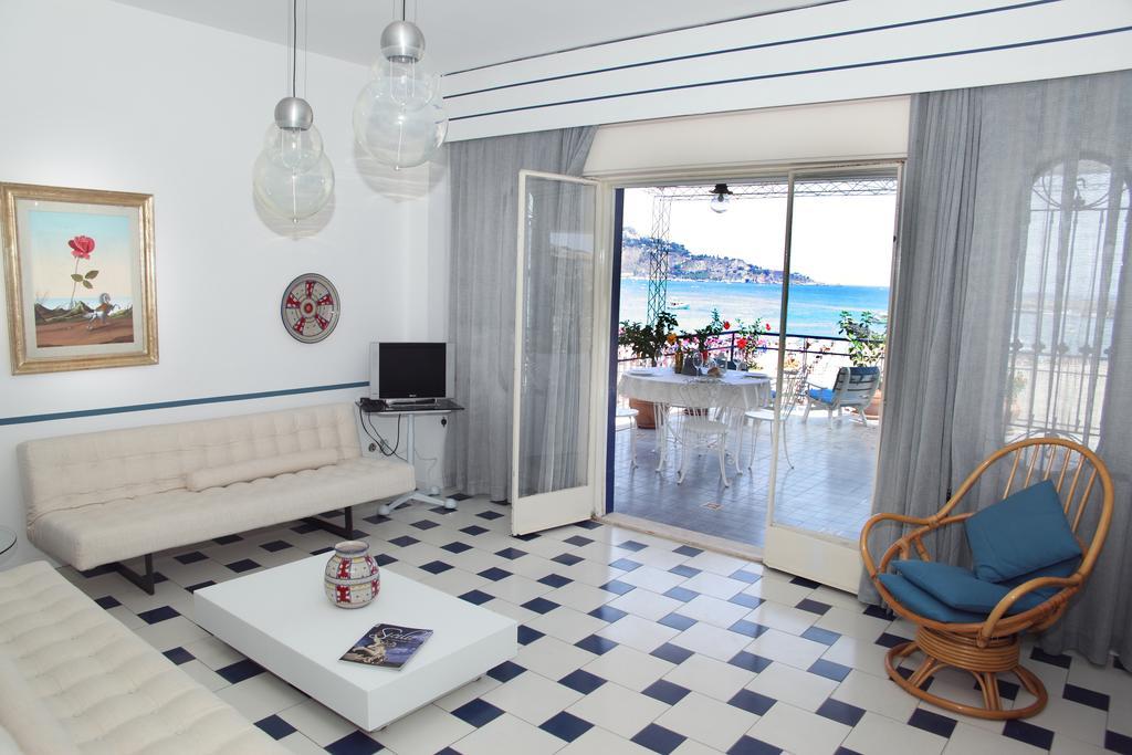 Appartement Casa D'A..Mare à Giardini-Naxos Extérieur photo